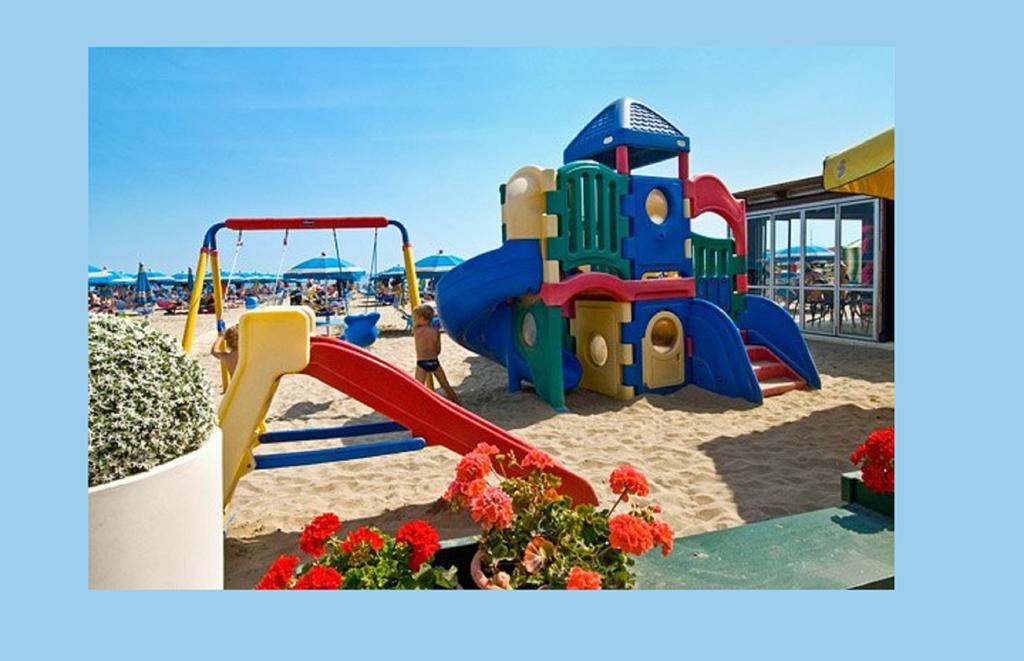 Hotel Arno Misano Adriatico Zewnętrze zdjęcie