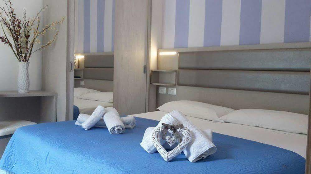 Hotel Arno Misano Adriatico Zewnętrze zdjęcie